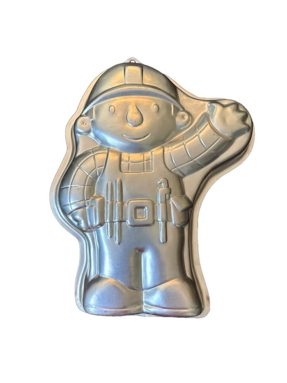 Wilton 2002 Bob the Builder Cake Pan #2105-5025.